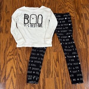 Carter's, Kids Halloween White and Black Pajama Set, Size 7